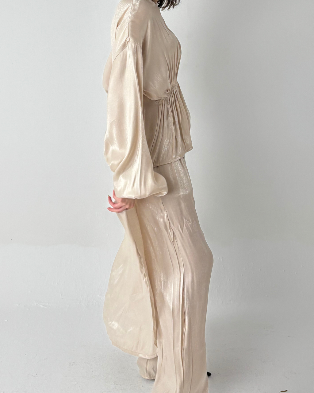 Limited Edition Luminous Set in Beige