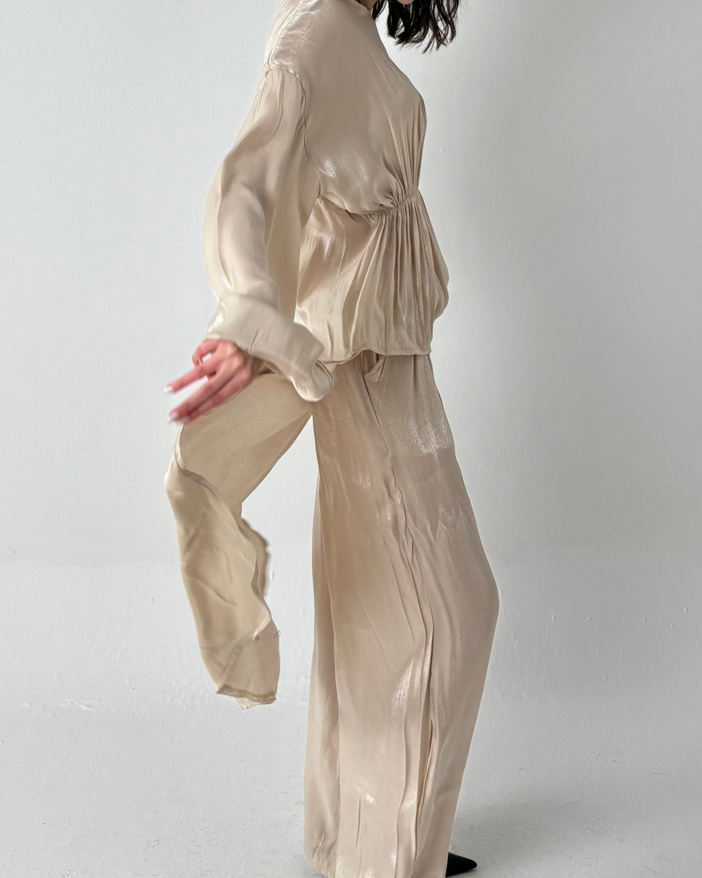 Limited Edition Luminous Set in Beige