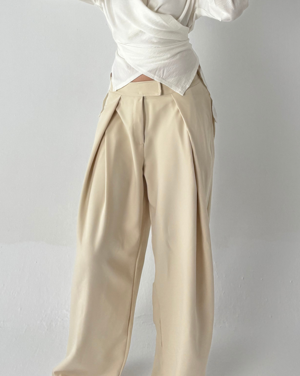 Relaxed Fit Pleated Trousers